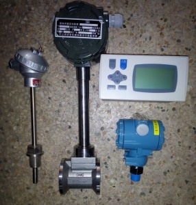 智能涡街流量计 蒸汽 气体 带温度压力补偿型 分体式安装流量计