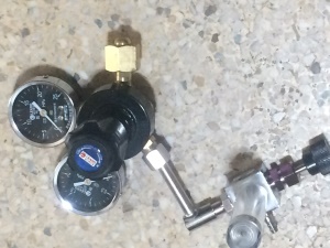 钢瓶流量计测量多种钢瓶气体的输出流量,带调节功能
