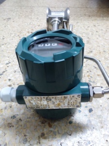 温度压力补偿一体型智能涡街流量计,24VDC/锂电池供电蒸汽流量计