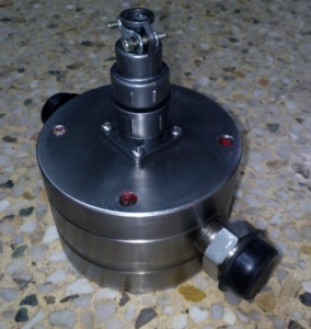 不锈钢微小流量计,脉冲信号,耐高压,外螺纹连接,量程30--400L/H